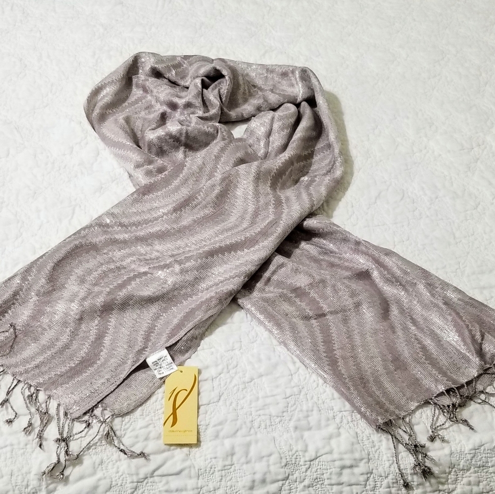 Collection 18 Scarf, shimmery silver & lavender